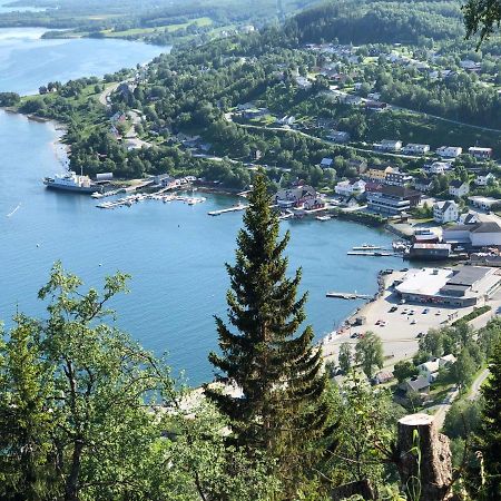 Aaroybukt Guesthouse Aroybukta Екстер'єр фото