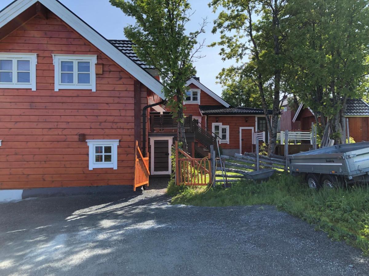 Aaroybukt Guesthouse Aroybukta Екстер'єр фото