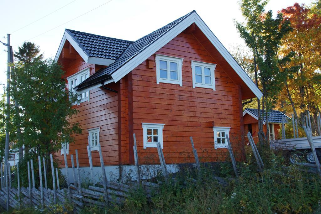 Aaroybukt Guesthouse Aroybukta Екстер'єр фото